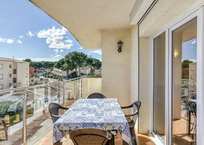 Escala Riells Apartment